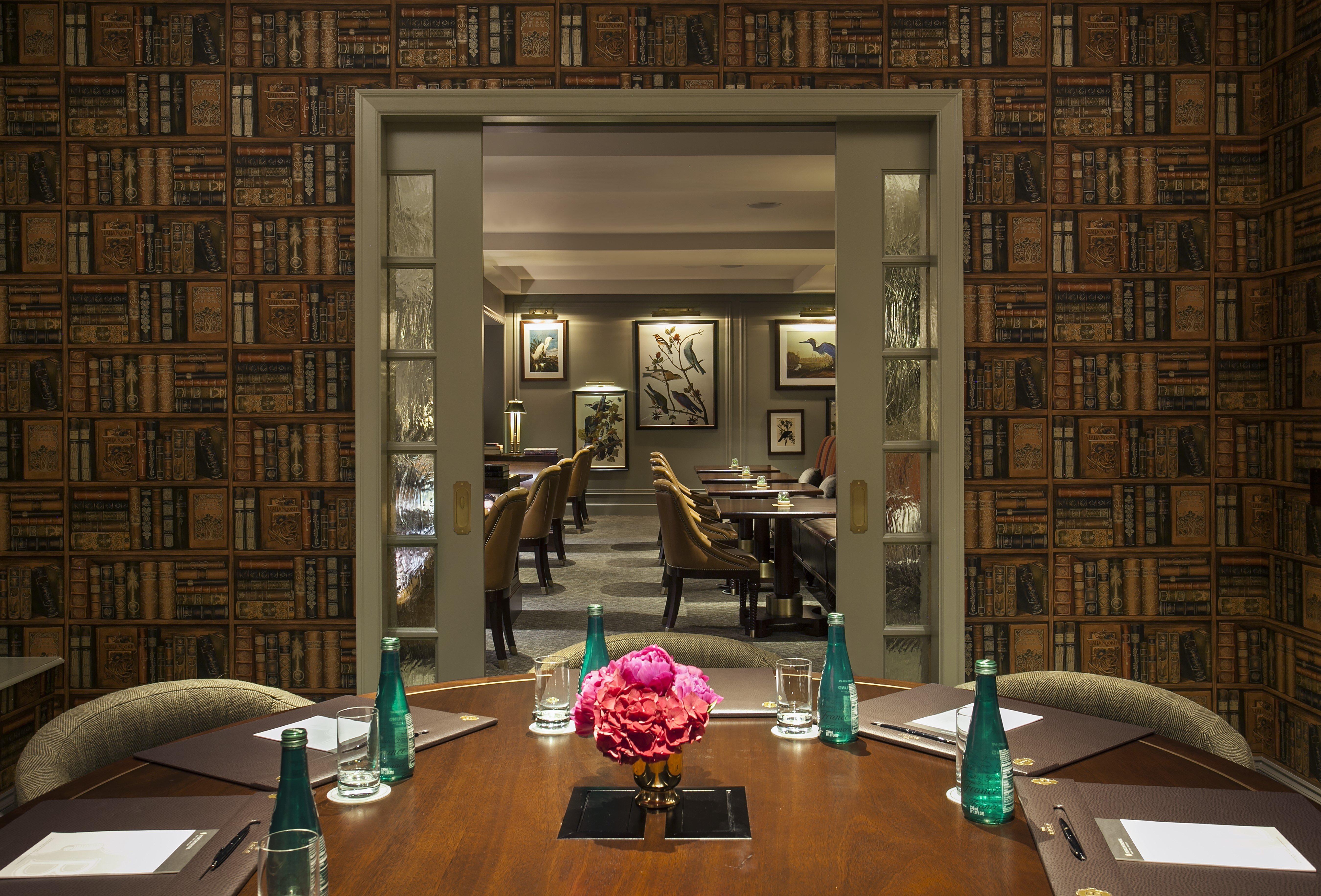 Intercontinental New York Barclay Hotel By Ihg Luaran gambar The Library at The Dorchester