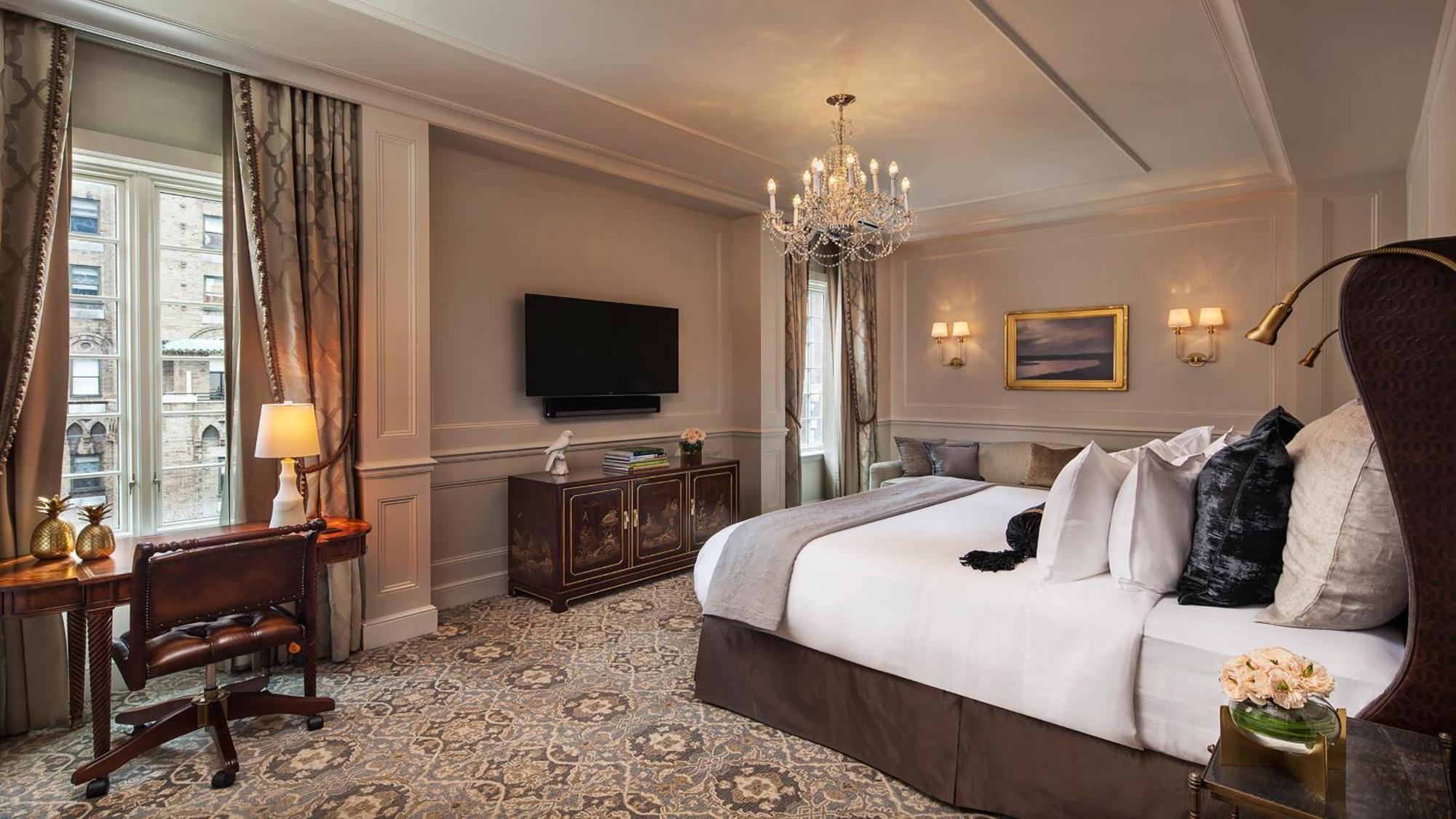 Intercontinental New York Barclay Hotel By Ihg Luaran gambar A bedroom at The St. Regis New York