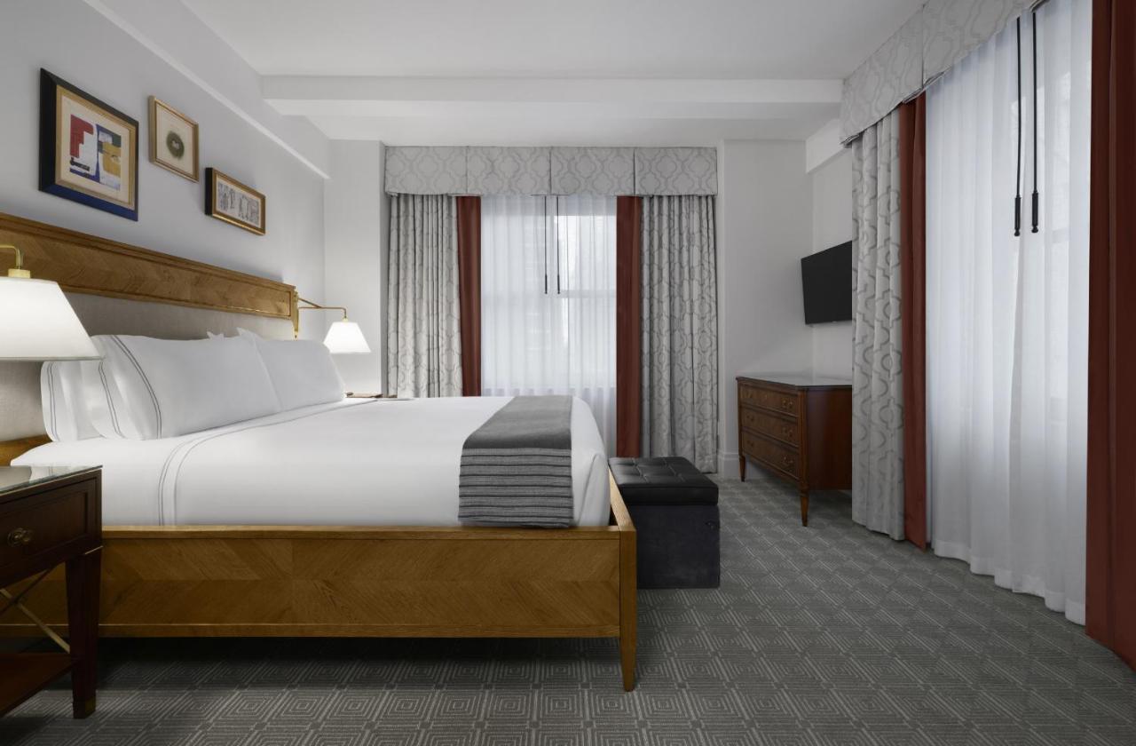 Intercontinental New York Barclay Hotel By Ihg Luaran gambar A bedroom at the hotel