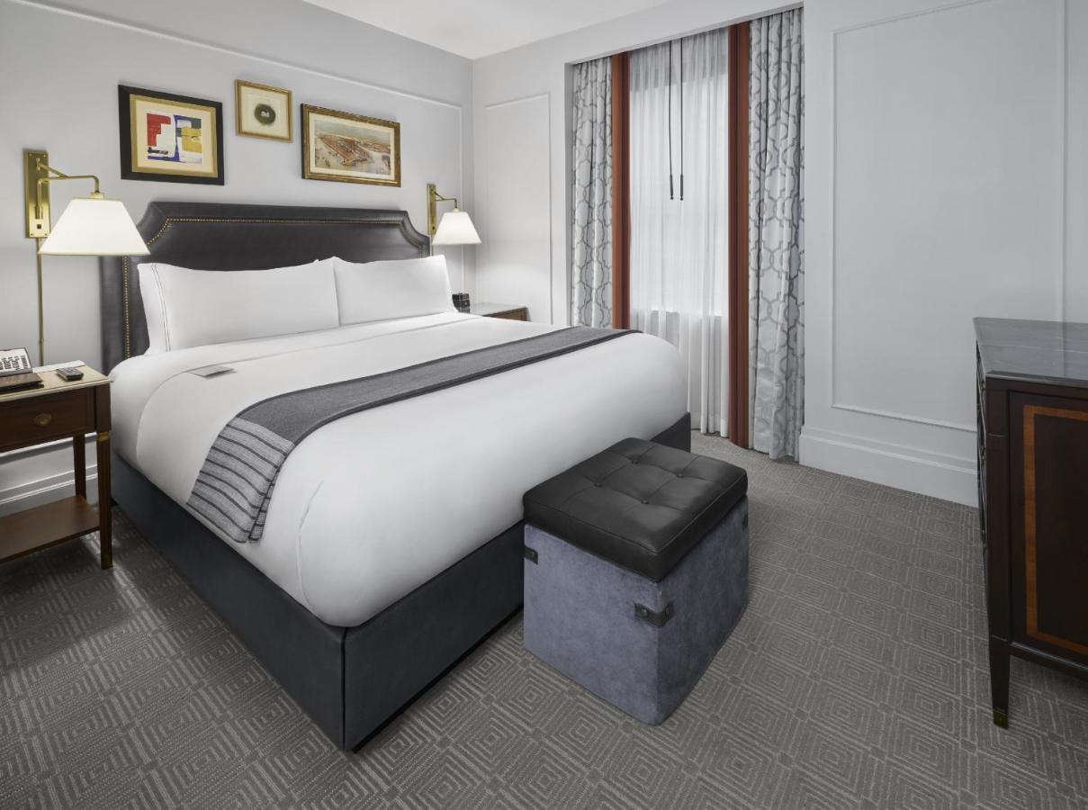 Intercontinental New York Barclay Hotel By Ihg Luaran gambar A bedroom at the hotel