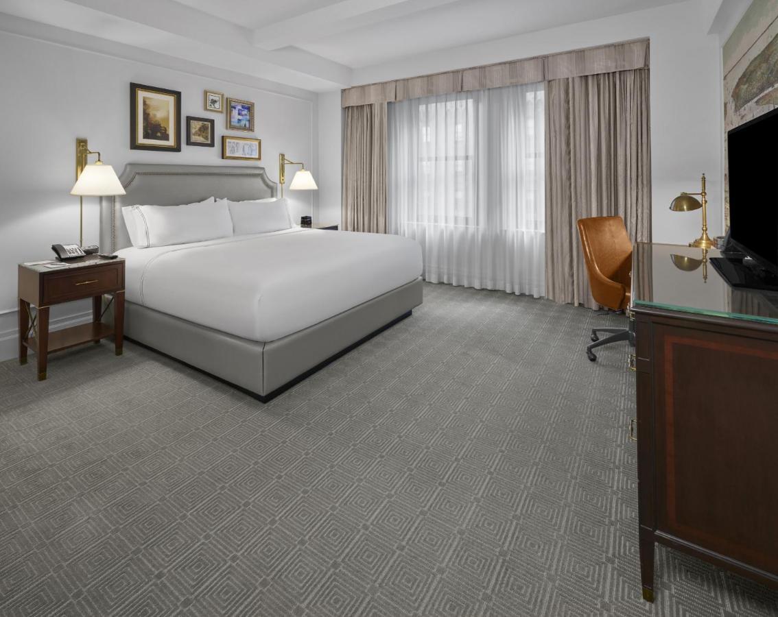 Intercontinental New York Barclay Hotel By Ihg Luaran gambar A guest room at the Waldorf Astoria Washington DC